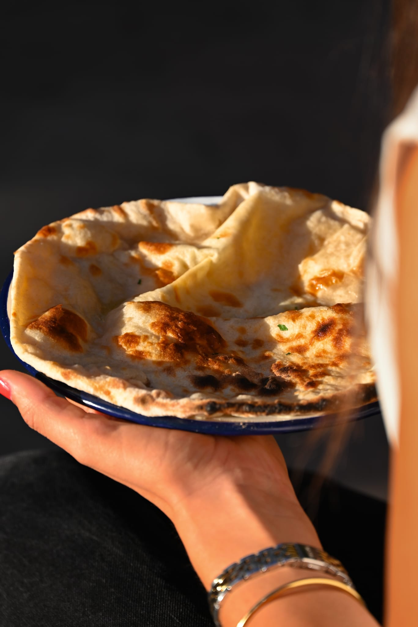 Maison du Curry Signature Naan Presentation